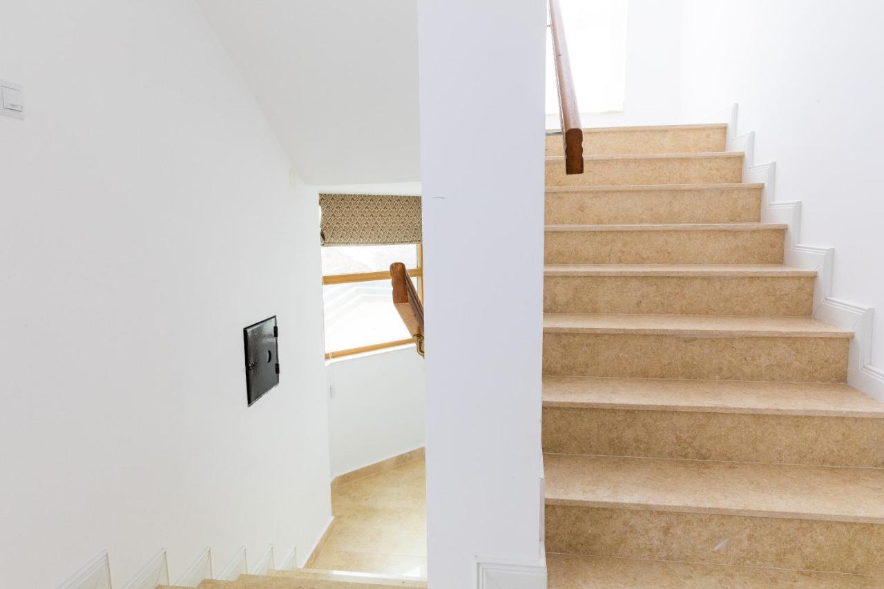 Montana Residence ポイアナ・ブラショフ エクステリア 写真
