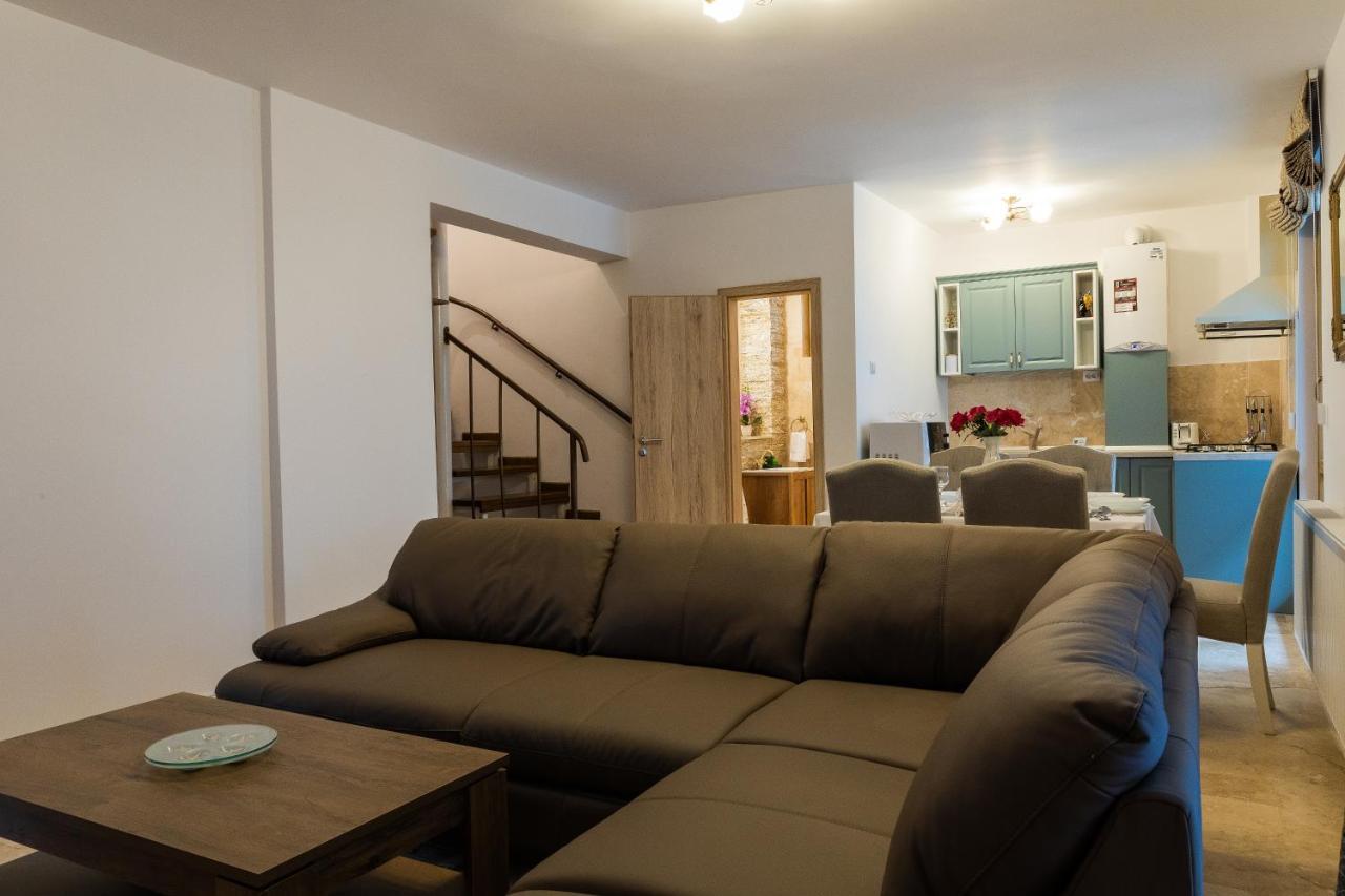 Montana Residence ポイアナ・ブラショフ エクステリア 写真